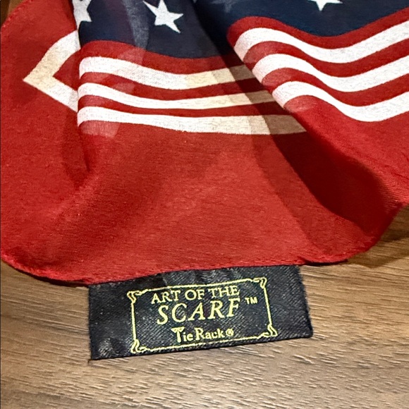 Vintage American Flag Scarf - Picture 2 of 4